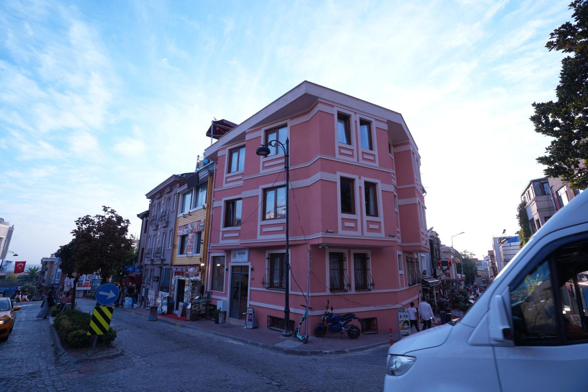 Keeper, Istanbul